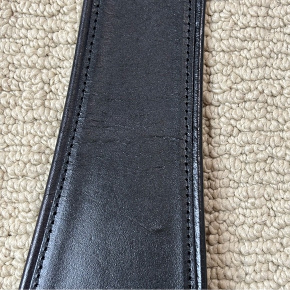 Two Genuine Leather Belts - Picture 12 of 13